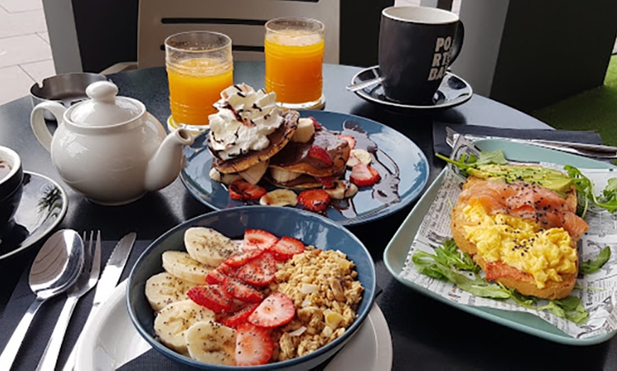 Image 1: ¡Despierta tus sentidos con un brunch que te hará sonreír!