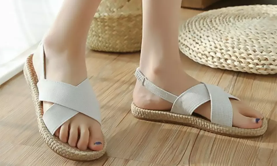 Sandales ouvertes croisées en tissu - Primary Image