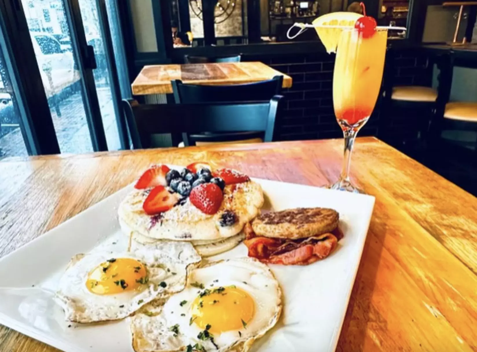 Bottomless Brunch Including Unlimited Mimosas and Entrée