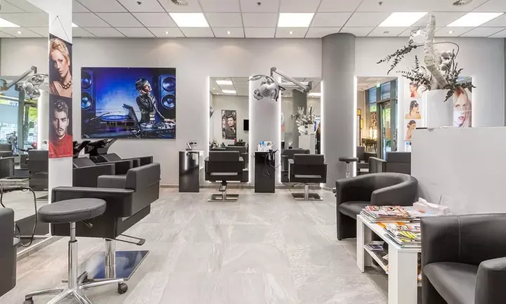 Meister-Haarschnitt für Damen