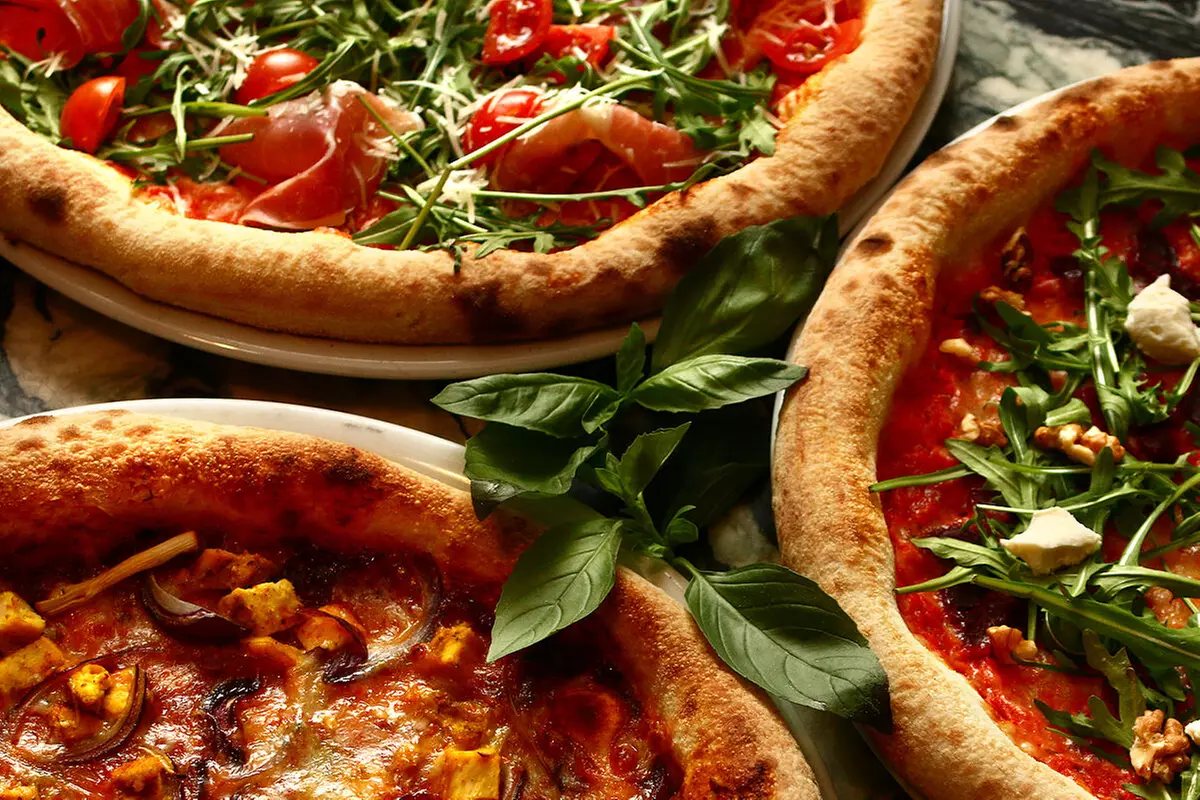 Pizze klasyczne i wegańskie do wyboru: 2, 4 lub 6 sztuk