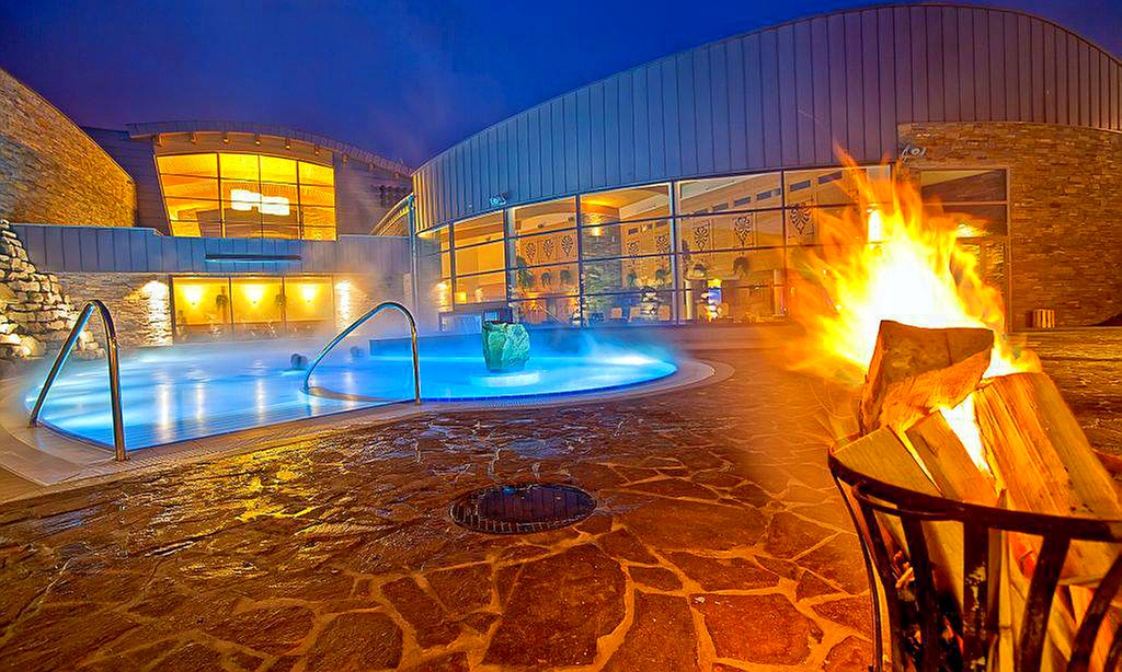 Białka Tatrzańska: 1-5 nocy z wyżywieniem i biletem do Term Bania