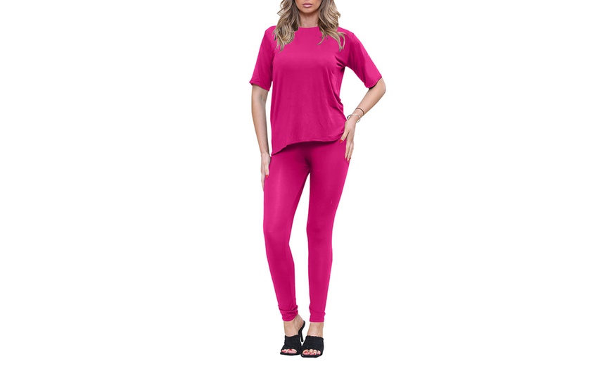 Image 30: Women's Oversized T-shirt and Leggings Co-Ords Lounge Set