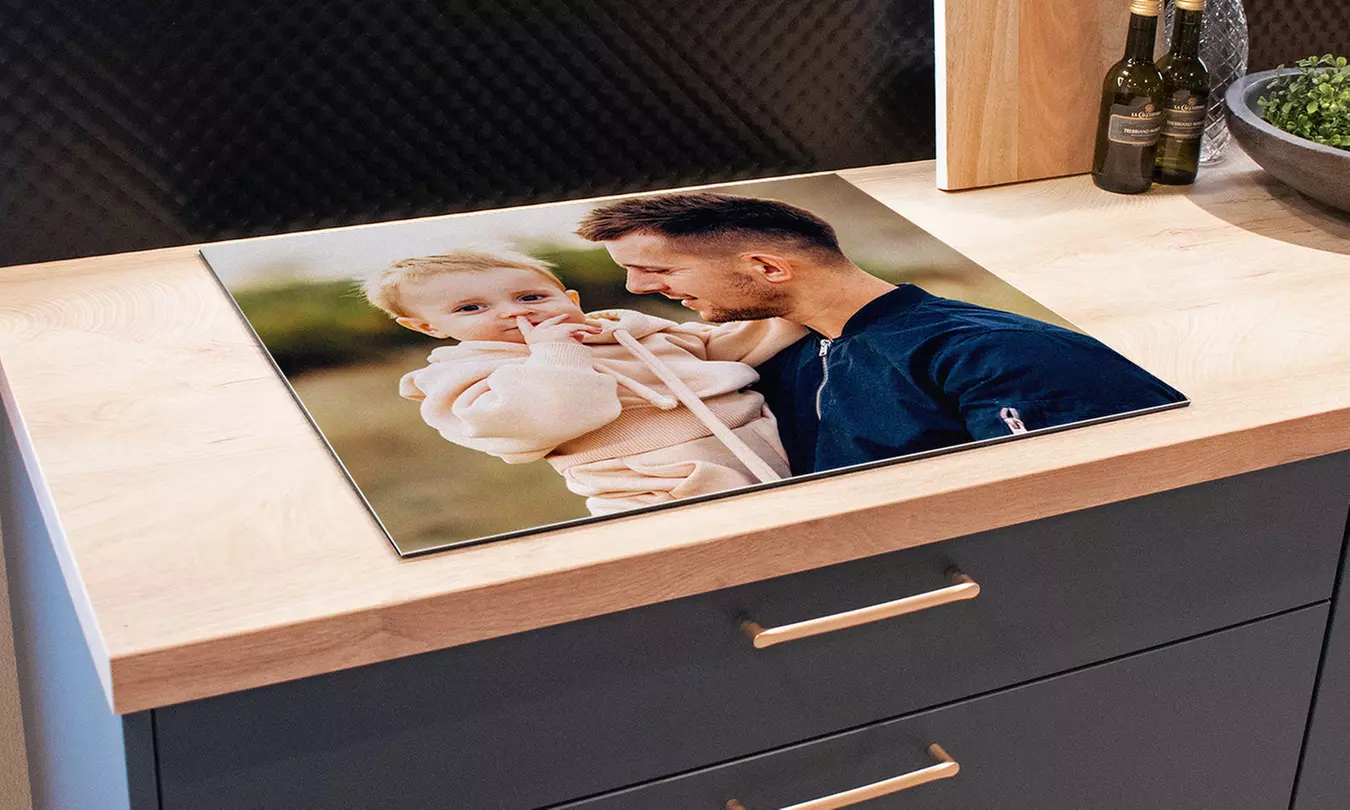 Geef je kookruimte een persoonlijk tintje en ontvang tot 86% korting op een inductiebeschermer met jouw favoriete foto - Primary Image