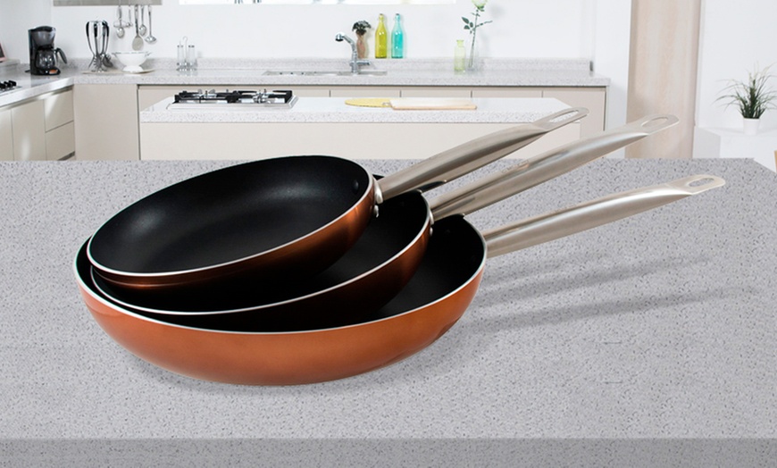 Image 9: Bergner Cookware Set