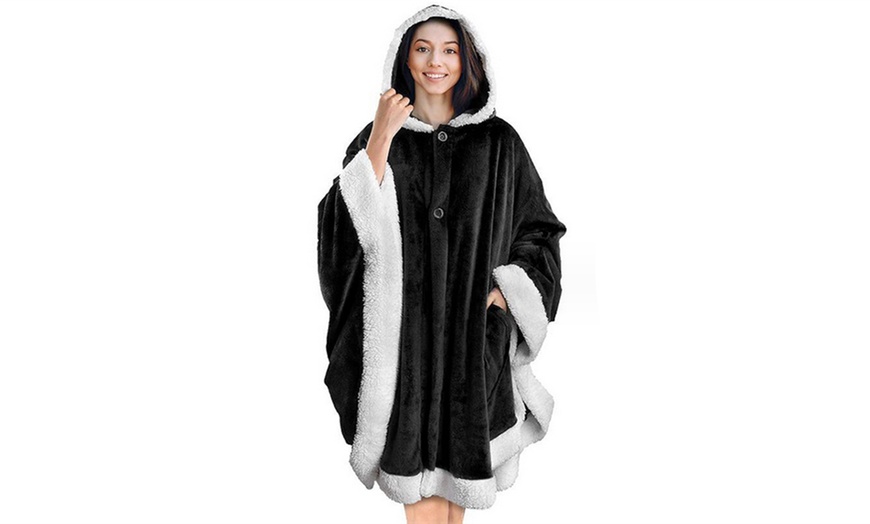 Image 2: Women’s Soft Plush Hooded Wearable Blanket 