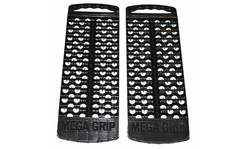 Image 4: Pair of Wheel Snow Grippers