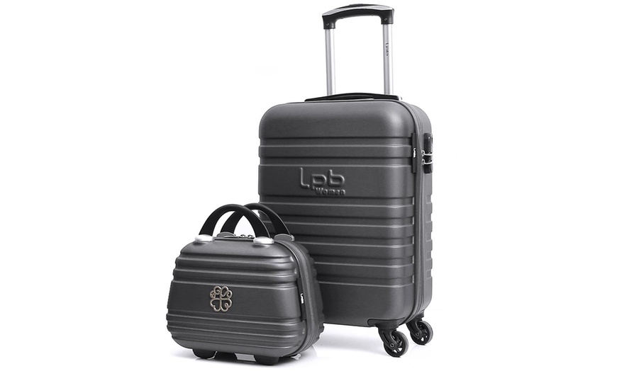 Image 26: Trolley Bag and Vanity Case Set