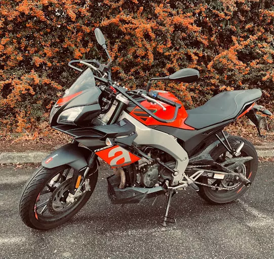 Jusqu'à 48% de remise sur Conduite / Formation à la conduite - Moto chez Auto école Minimes Chaussas