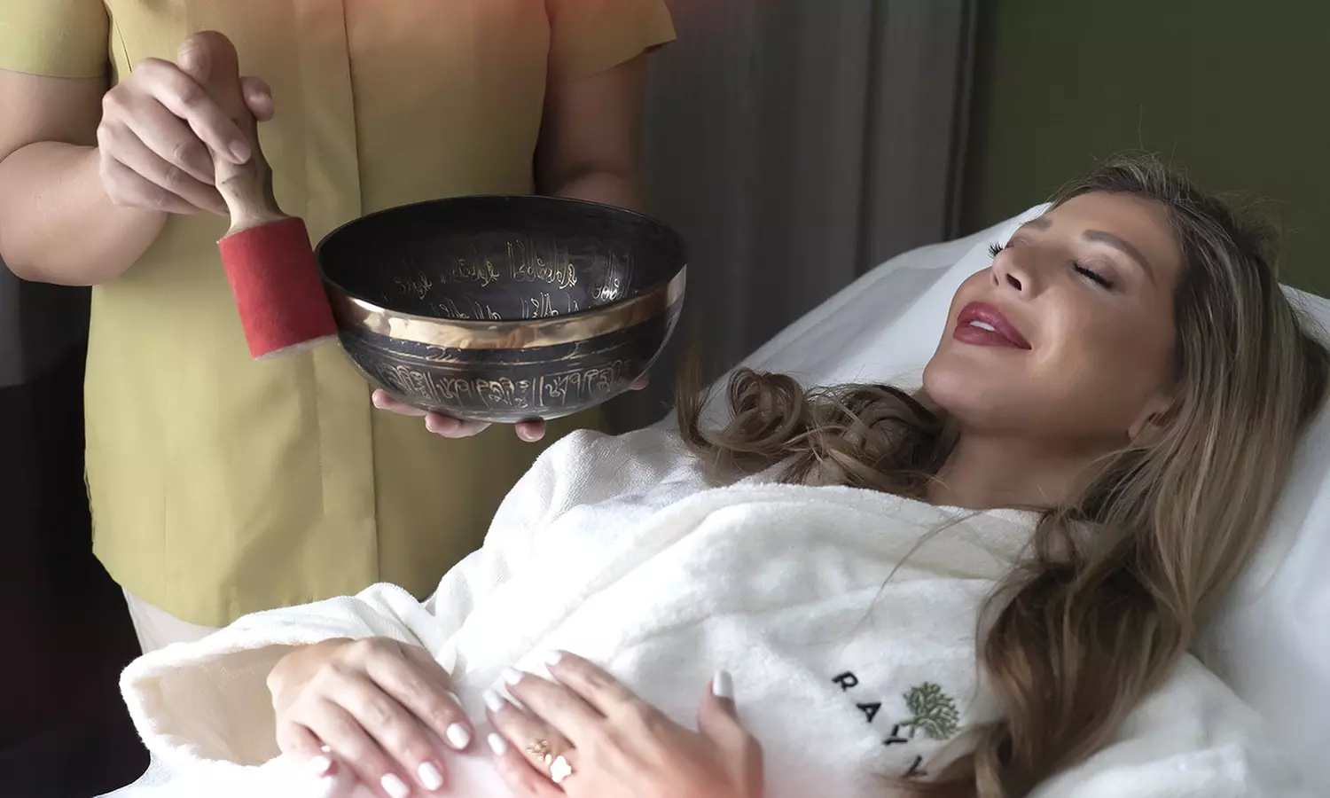 60 or 90-Minute Spa Treatment with Spa Access and Oxygen Therapy