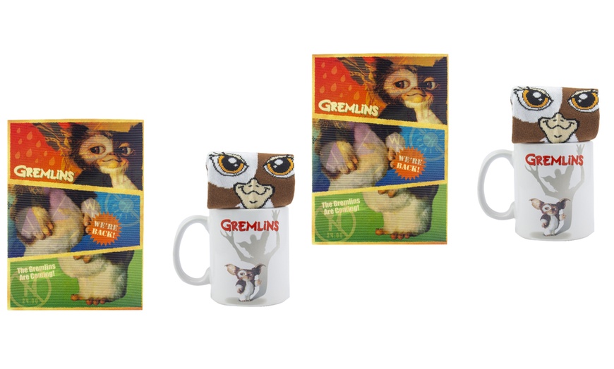 Image 4: Gremlins Mug and Socks Gift Set