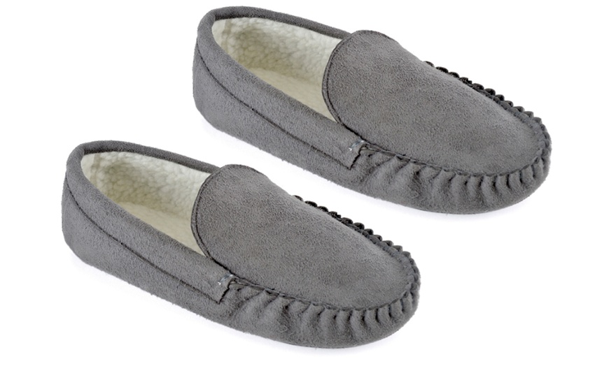 Image 5: Men's Moccasins