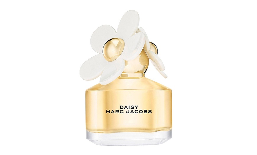 Image 2: Marc Jacobs Daisy EDT 50ml, Body Lotion 75ml and Shower Gel 75ml Set