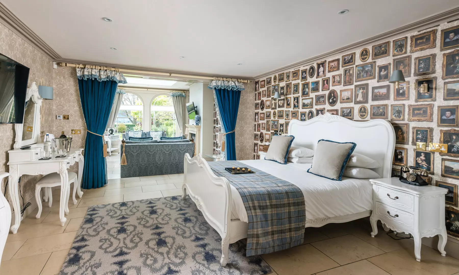 Bath: 5* Standard, Deluxe, or Superior Double Room Stay with Breakfast