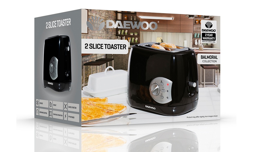 Image 4: Daewoo Kettle and Toaster Set