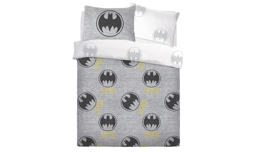 Image 8: Disney® Reversible Duvet Set