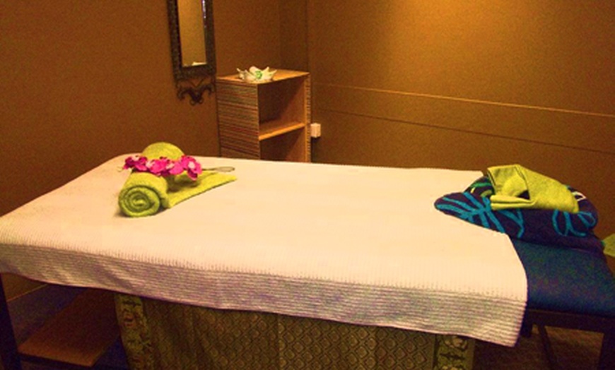 Image 2: Authentic 60 or 90- Minute Thai Massage Experience in Brisbane 