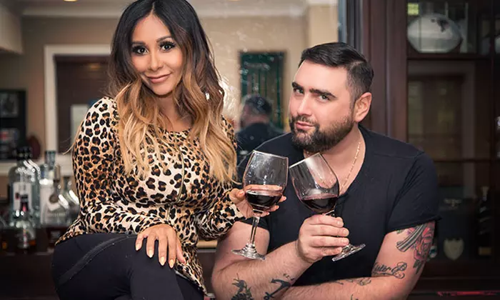 It's Happening With Snooki & Joey Live on February 19 - Primary Image