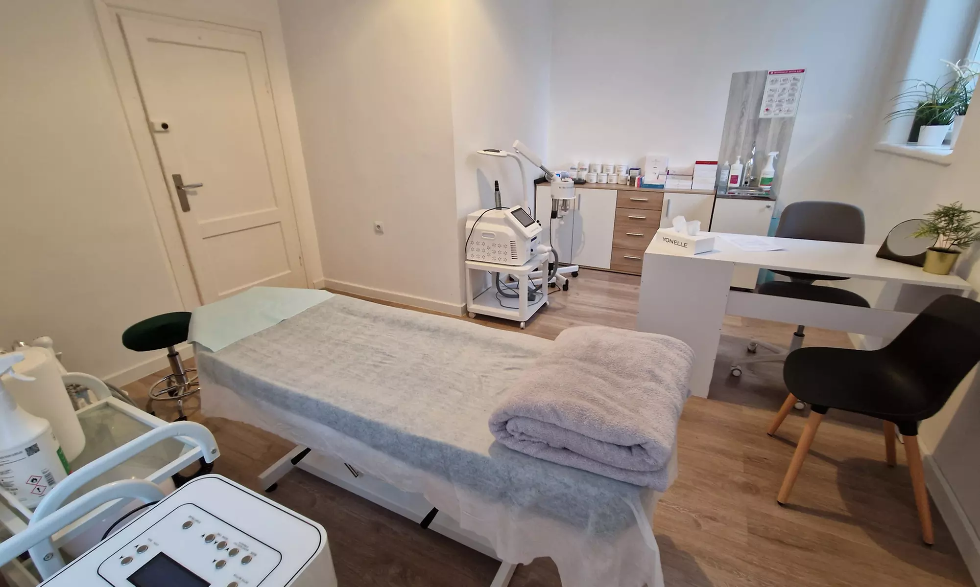 Henna lub laminacja brwi i rzęs z opcjonalnym botoksem i koloryzacją