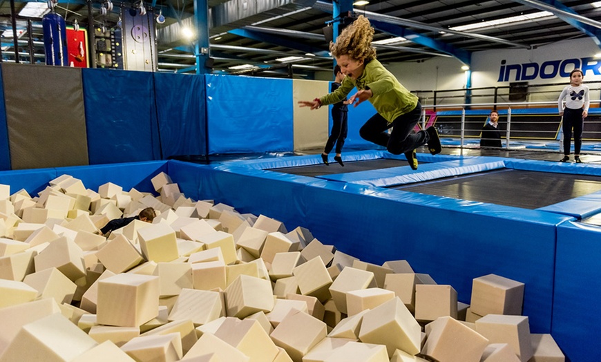 Image 3: Jusqu'à 4 entrées pour 1h de trampoline