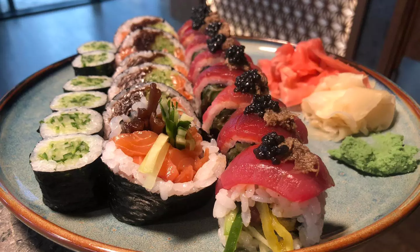 Wyjątkowe sushi na wynos: smaki Japonii na krakowskich Błoniach