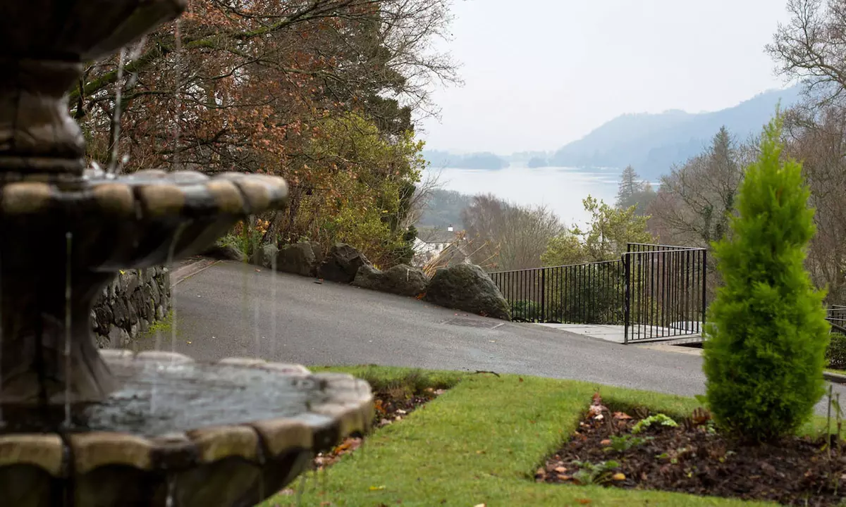 4* Lake District: Romantic Lake Cruise & Scenic Stay for 2