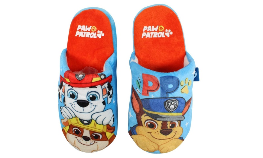 Image 2: Pantoufle avec imprimé Paw Patrol ou Mickey