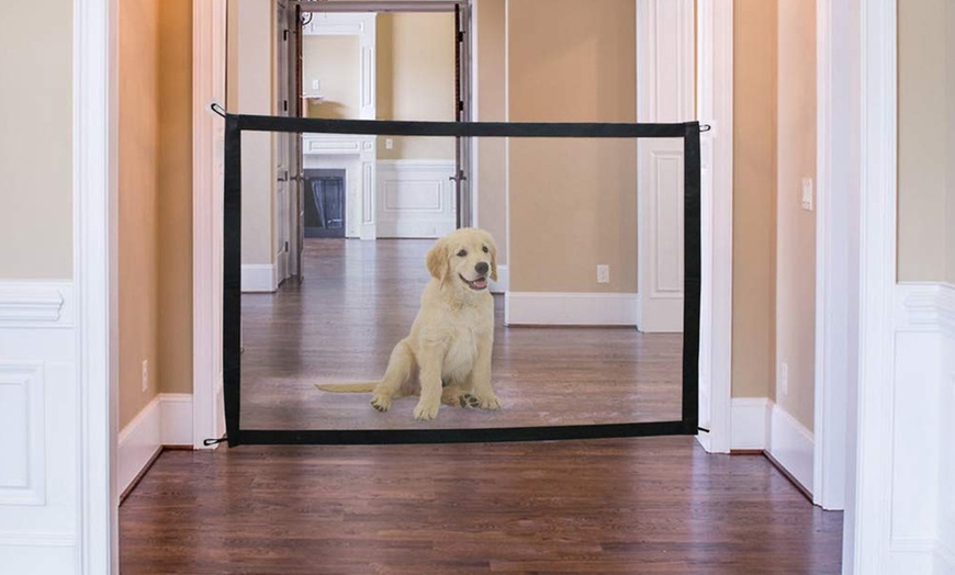 Image 4: Portable Mesh Pet Gate