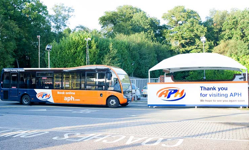 Image 7: 20% Off Gatwick or Manchester Secure Park & Ride Airport Parking