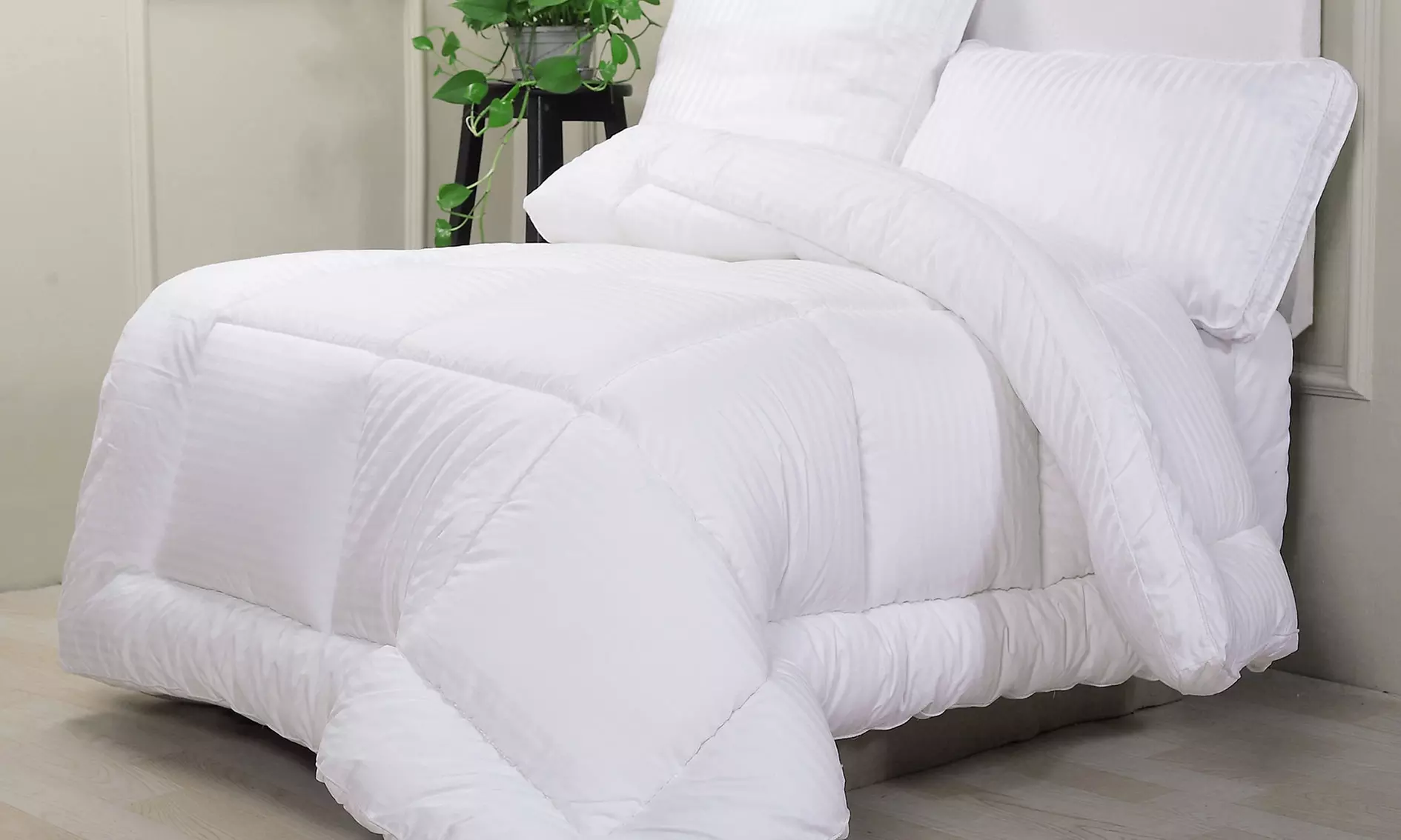 Couette thermorégulatrice, 100 % coton, gamme Palace de la marque Sampur - Primary Image