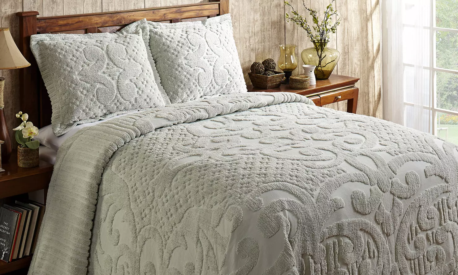 Better Trends Ashton 100% Cotton Tufted Chenille Bedspread - Primary Image