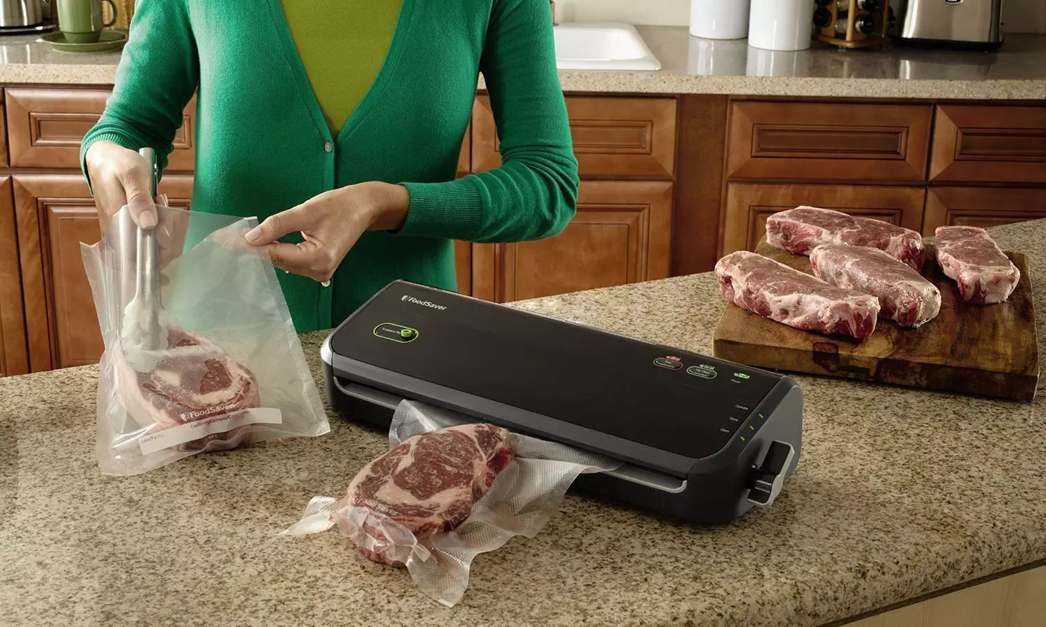 FoodSaver Vacuum Sealing System (Manufacturer Refurbished) - Primary Image