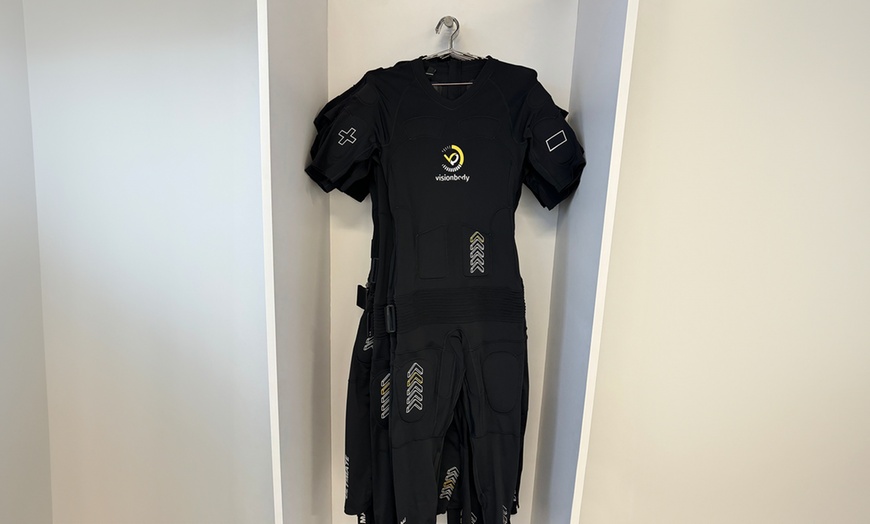 Image 10: 1, 2, 4 or 8 EMS Treatments + Consultation + 1 or 2 Body Scans