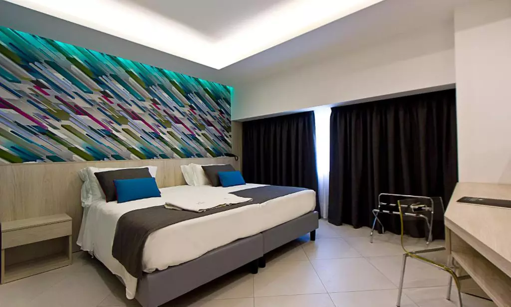 Napoli 5*: camera doppia con mezza pensione e Spa per 2 persone