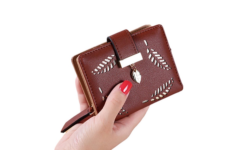 Image 12: Ladies Hollow Leaf Purse Wallet