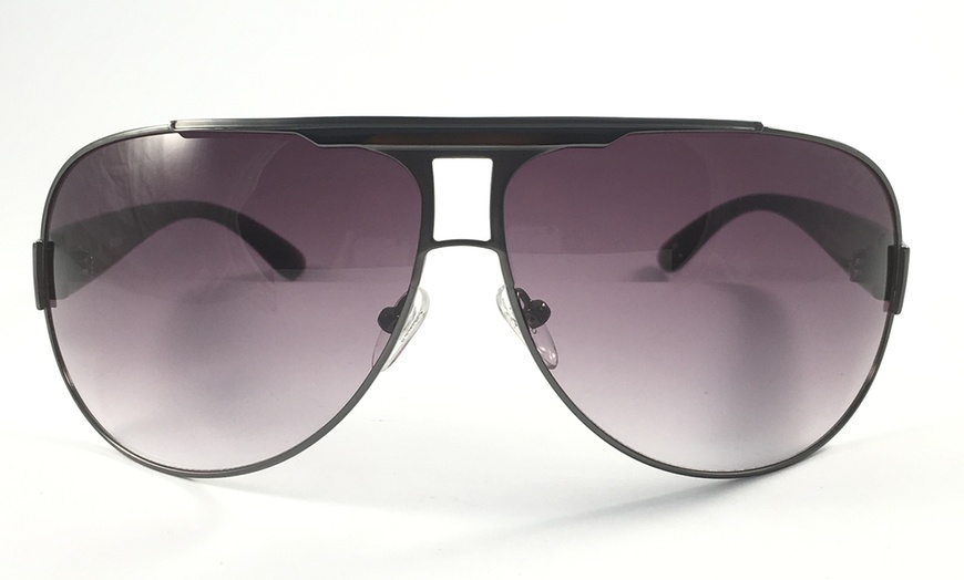 Image 3: Guess Unisex Sunglasses