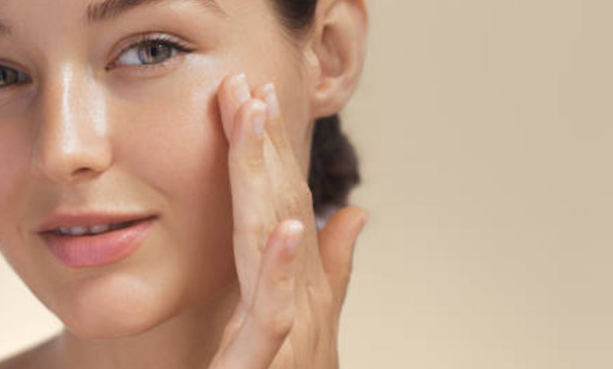 Image 4: Exosomas con dermapen en rostro completo