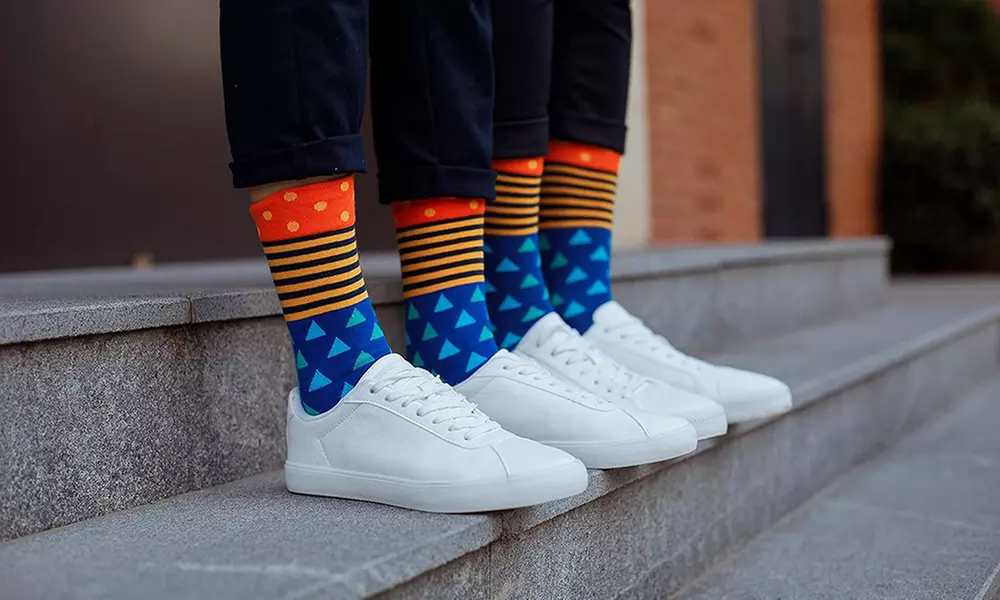 1, 4 ou 8 paires de chaussettes pour homme à motifs géométriques