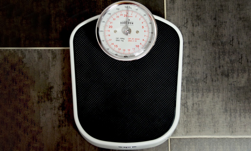 Image 11: Retro Bathroom Weighing Scales