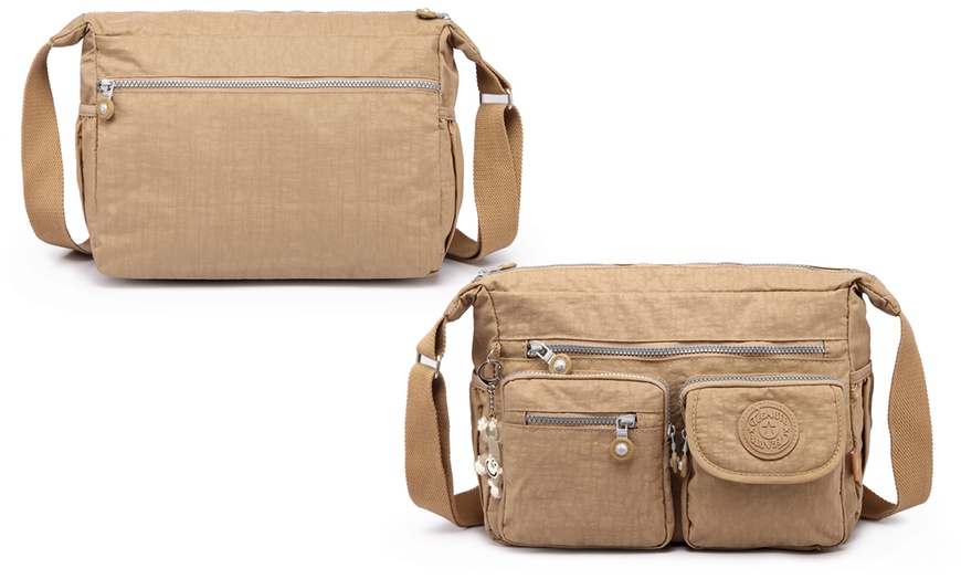 Image 9: Multi-Compartment Crossbody Bag