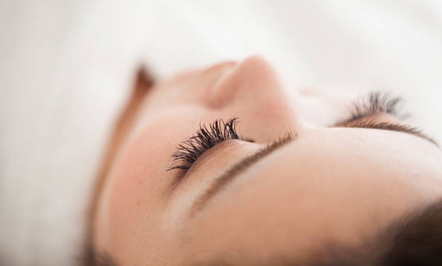 Image 9: Extensiones de pestañas pelo a pelo, efecto natural hasta volumen ruso