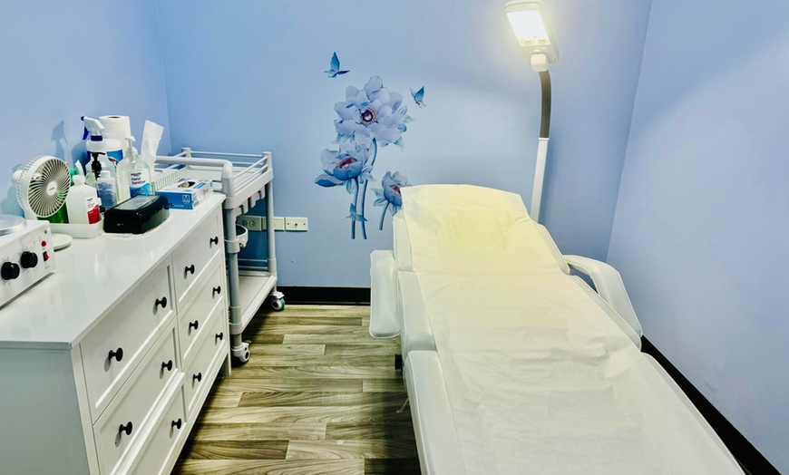 Image 7: Beach-Ready: Flawless Brazilian and Bikini Waxing for You!