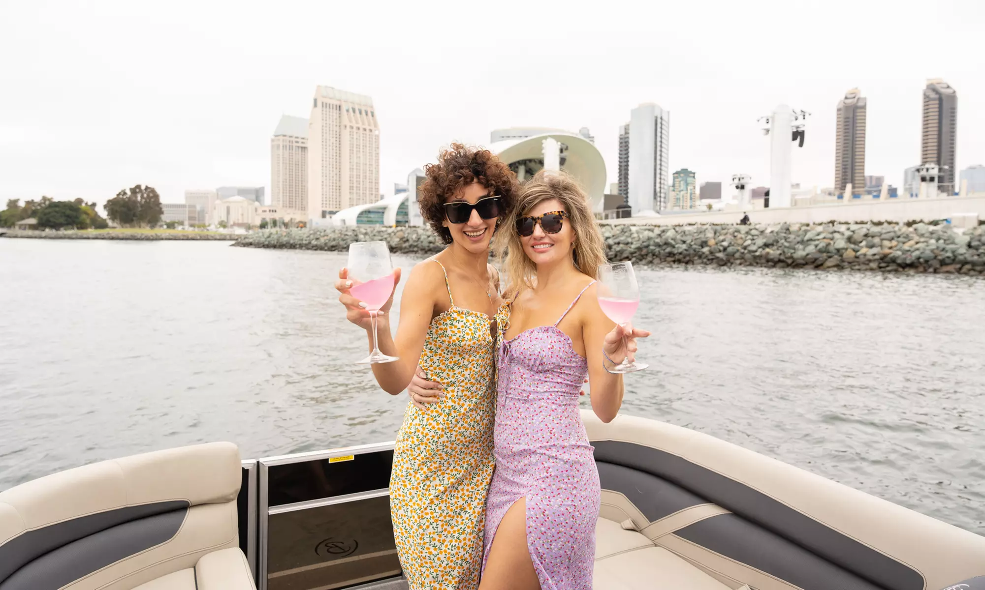 Explore Scenic San Diego with Speed Boat or Pontoon Boat Rentals 