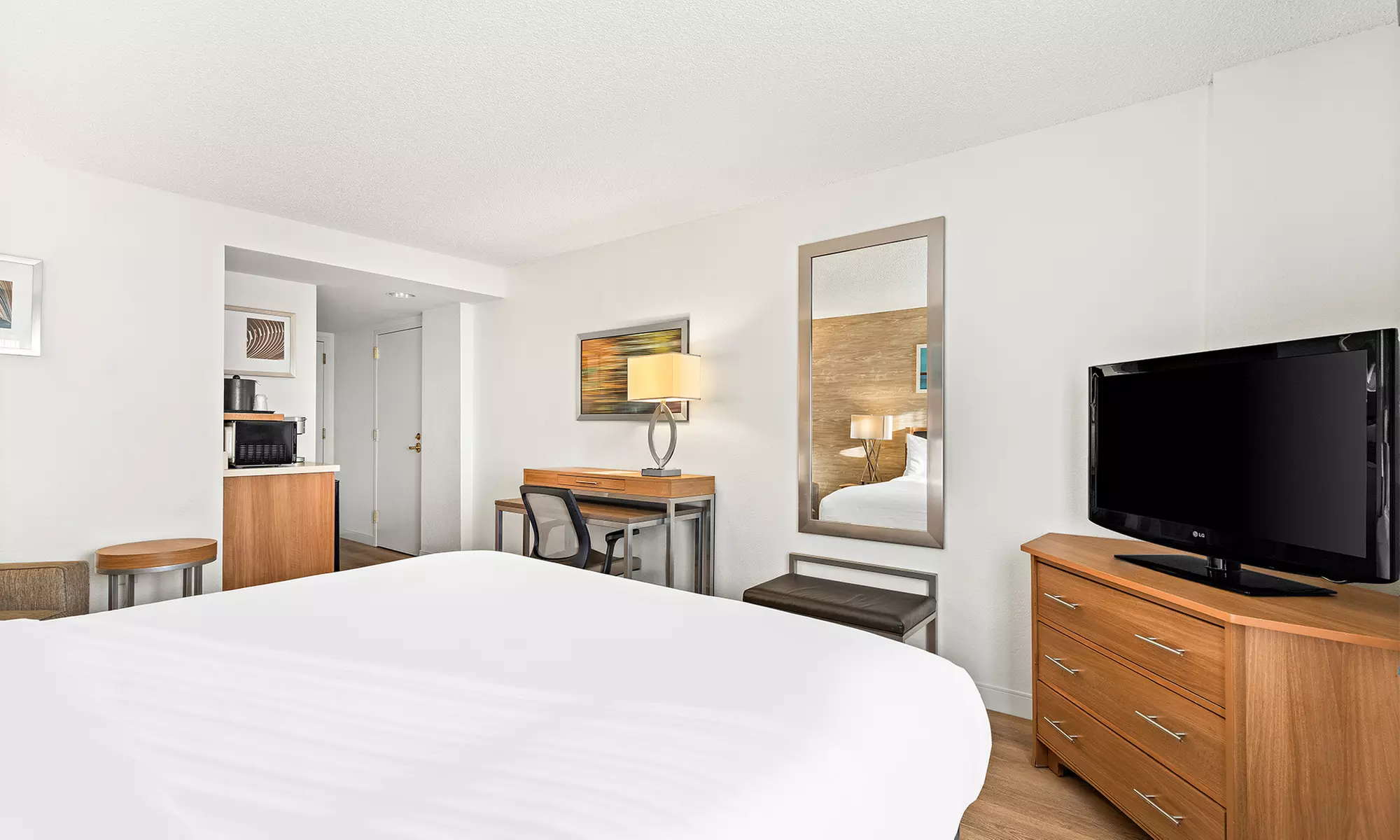 Stay at Sonesta Anaheim Resort Area, Anaheim, CA