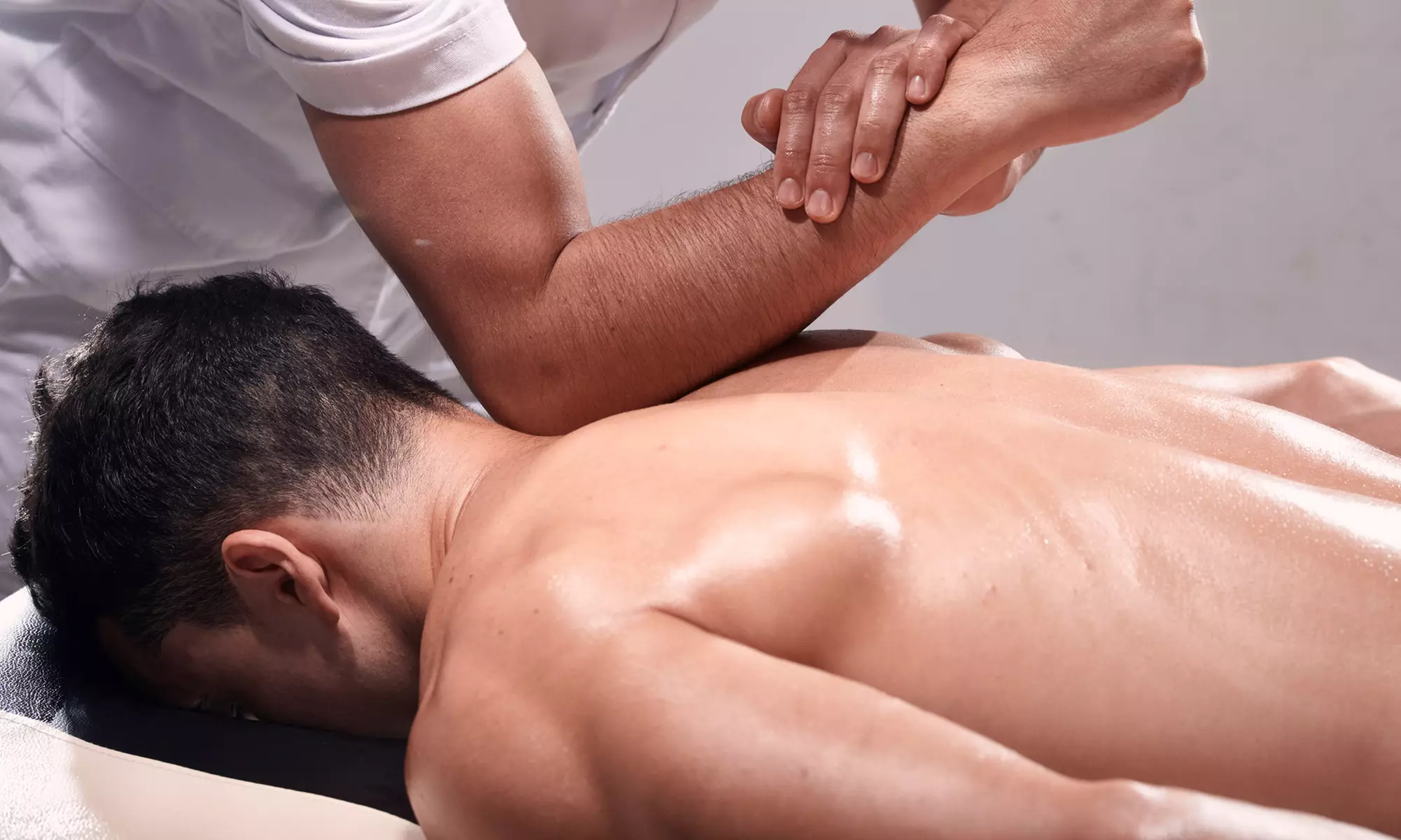 Melt the Knots with 90-Minute Sports or 60-Minute Deep Tissue Massage at Maximize Muscle Performance on 55% Off - Primary Image