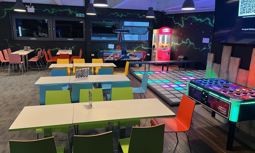 Image 3: Interactive Virtual Reality Floor Experience in Milton Keynes