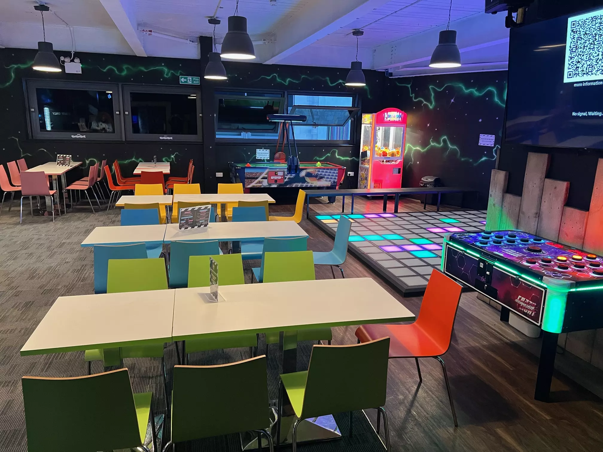 Interactive Virtual Reality Floor Experience in Milton Keynes