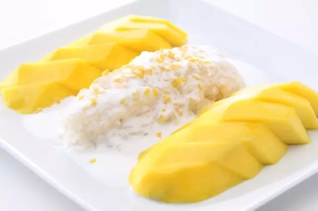 Custom Thai Dinners for Groups of 3-8 People with Tasty Options