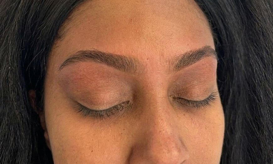 Image 3: Define Your Look: Eyebrow or Full Face Threading at SAAS Brow