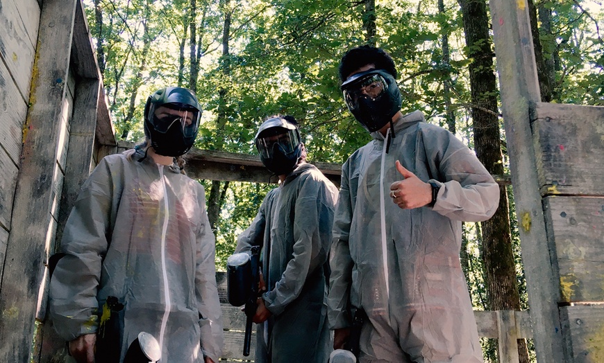 Image 1: Aventure en plein air : orientation, accrobranche ou paintball